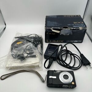 Panasonic Lumix DMC-FX12 Digital Camera Black w/ Original Battery, Charger Box
